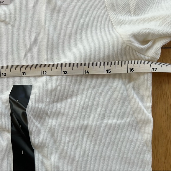 Banana Republic Ribbed Tee - Picture 3 of 5